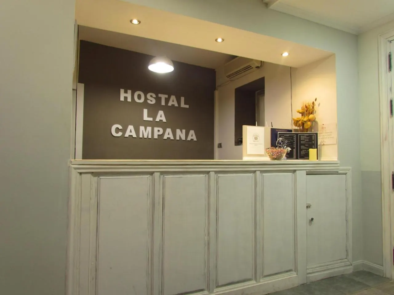 Hostal La Campana Toledo 2*,  Spain